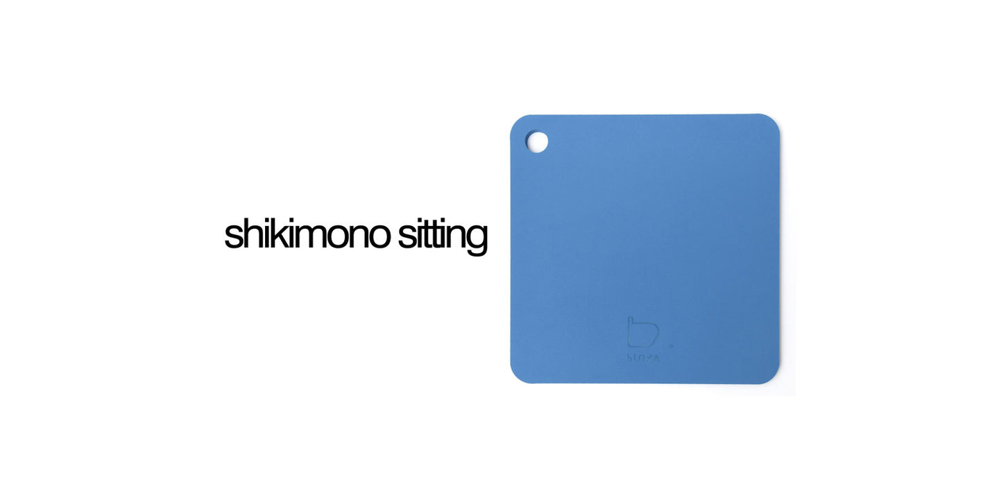 Shikimono sitting